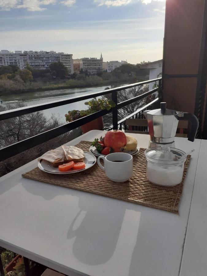 Apartamento Con Vistas Al Rio Guadalquivir En Triana, Sevilla Exterior photo